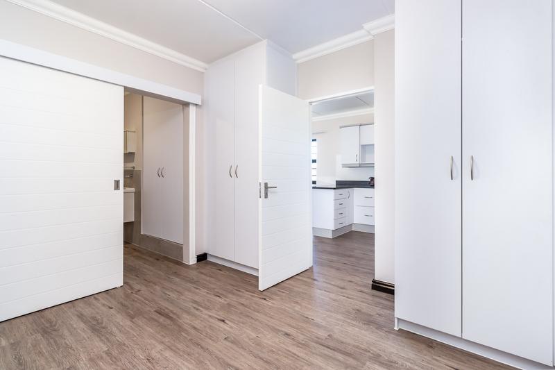 2 Bedroom Property for Sale in Buhrein Western Cape